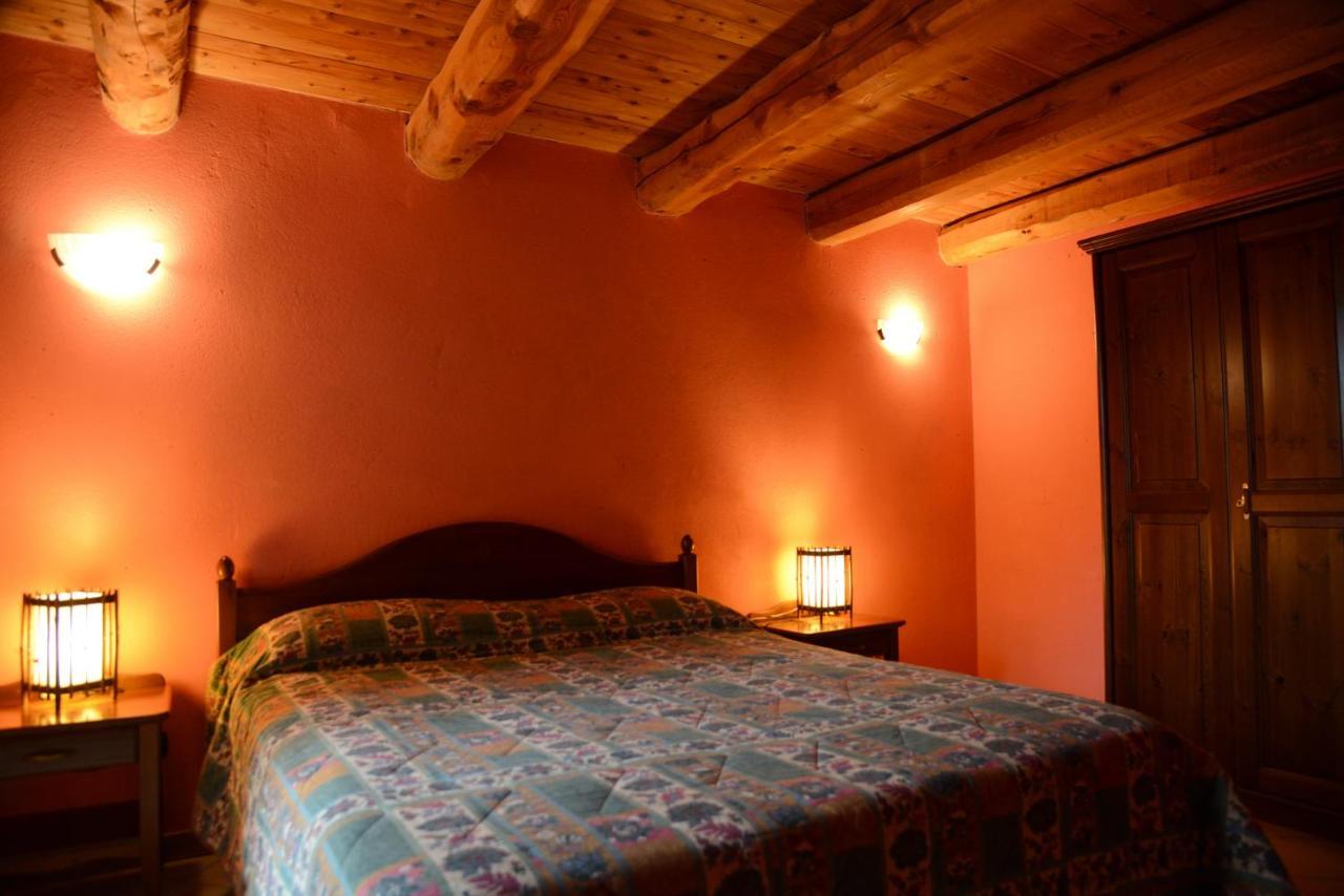 Albergo Diffuso La Marmu Osteria Della Croce Bianca Marmora Luaran gambar
